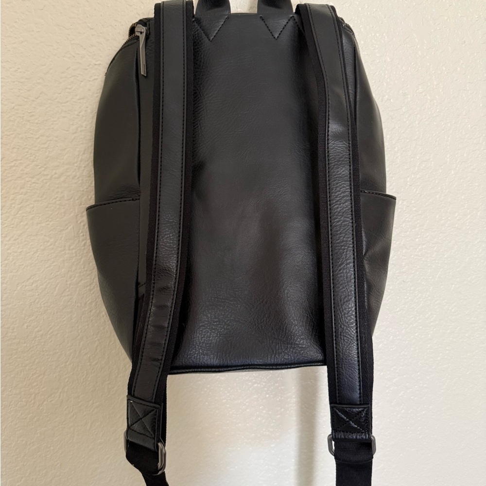 Matt & Nat Brave Vegan Backpack - Purity - Picture 2 of 5